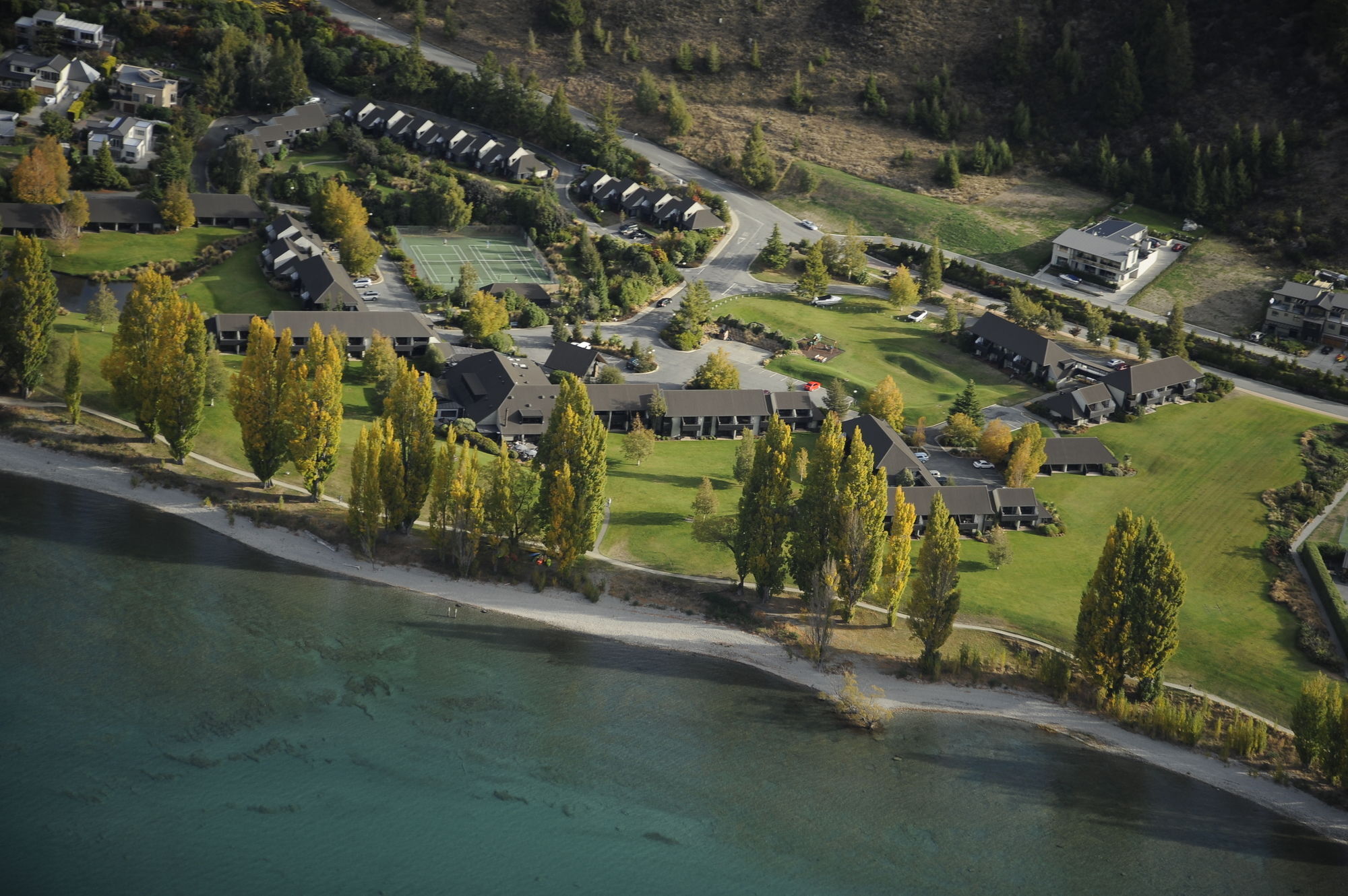 Edgewater Hotel Уанака Екстериор снимка
